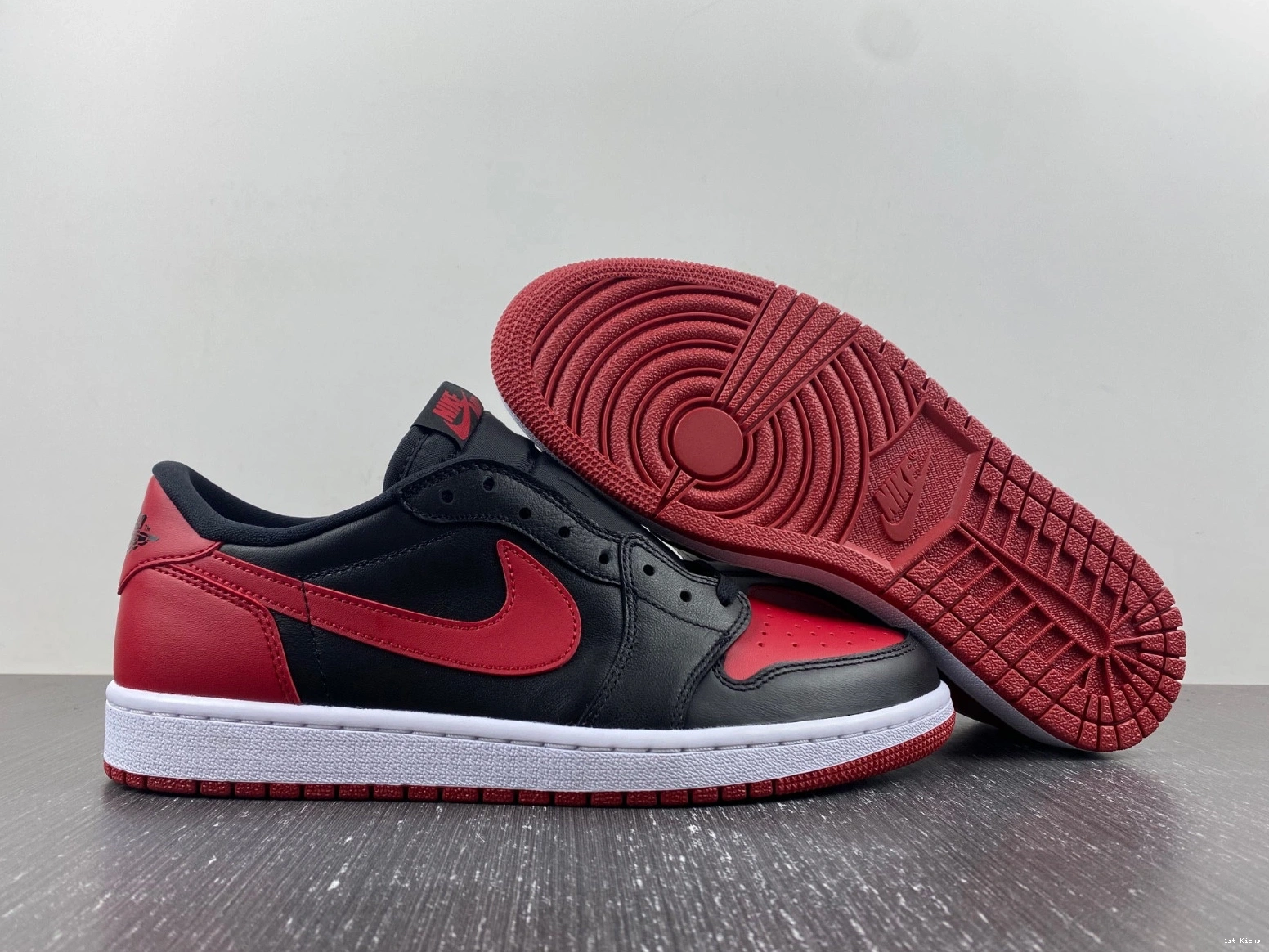 1 (2015) Low Jordan 705329-001 Bred - Retro 0207